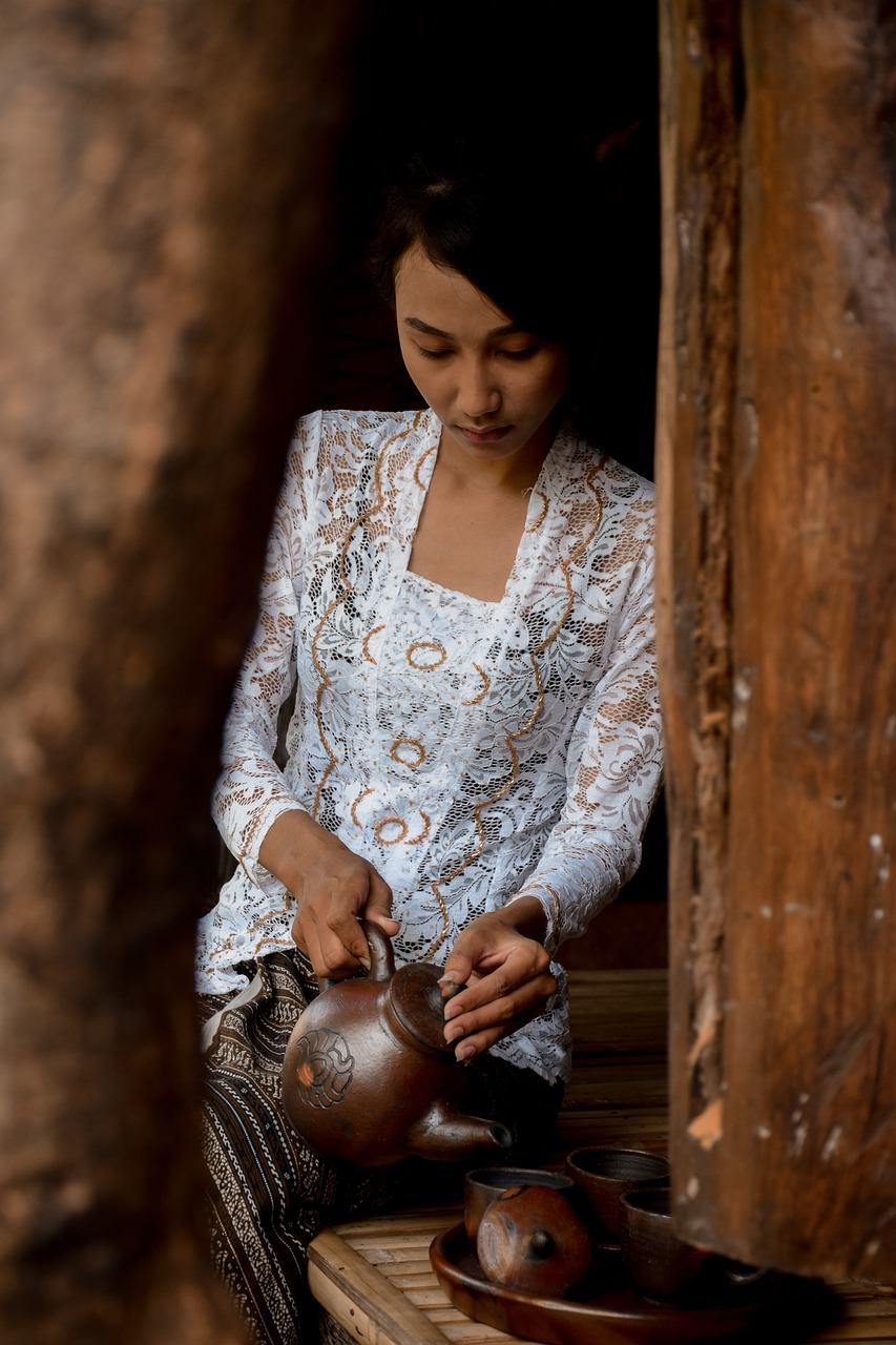 women, culture, bali-5296386.jpg